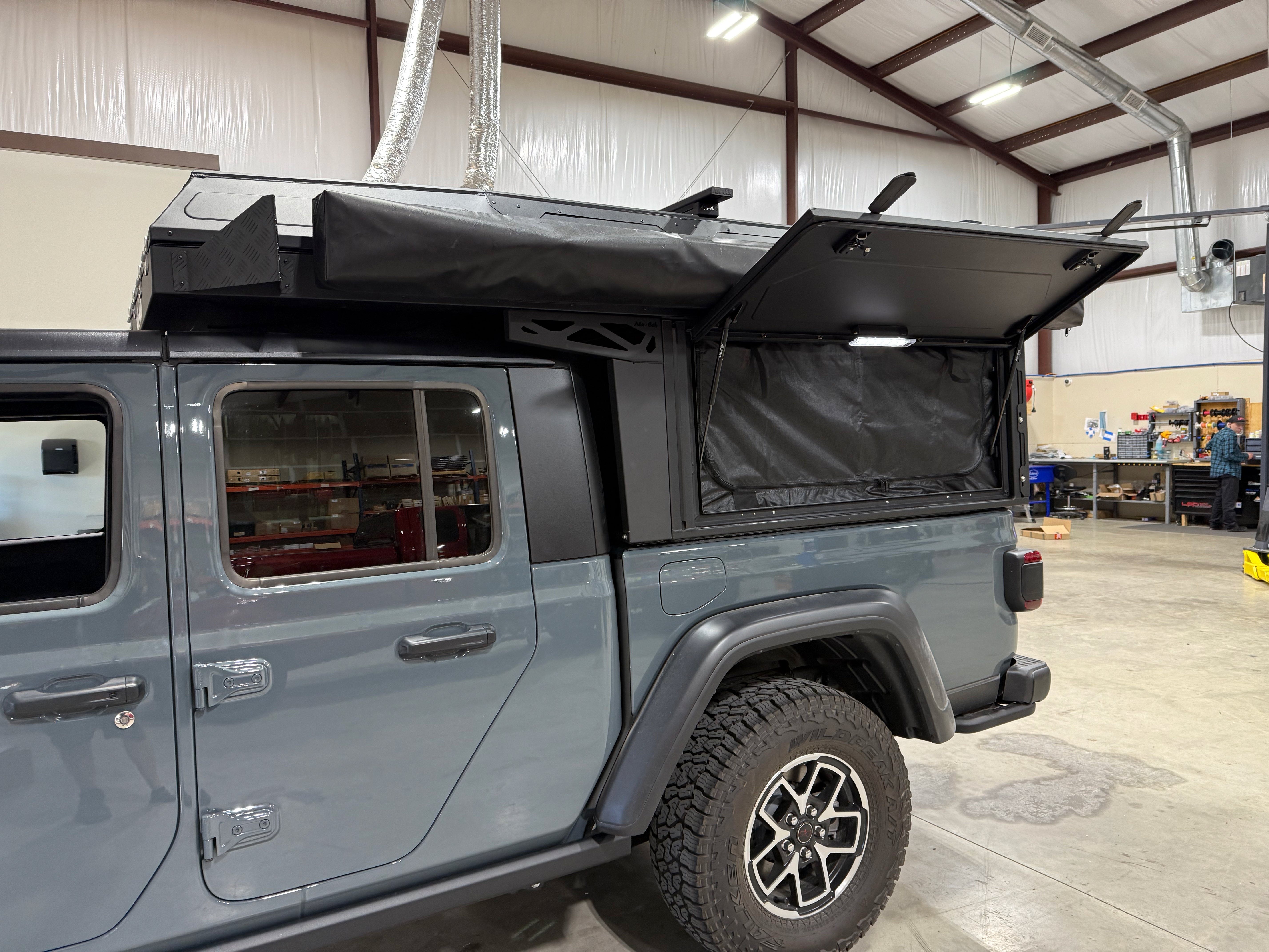 Alu-Cab ModCap Camper / Midsize 5' Bed Trucks