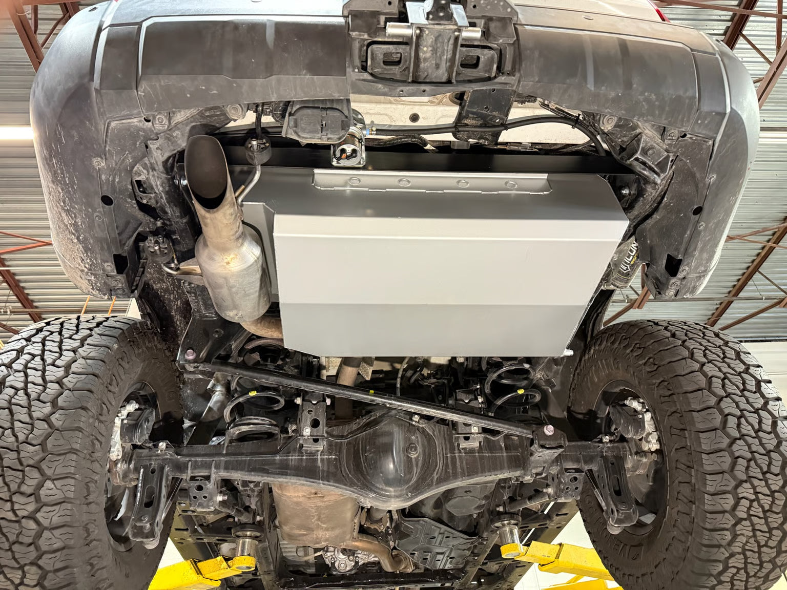 LRA - Toyota LC250 & Lexus GX550 – 24 Gallon Auxiliary