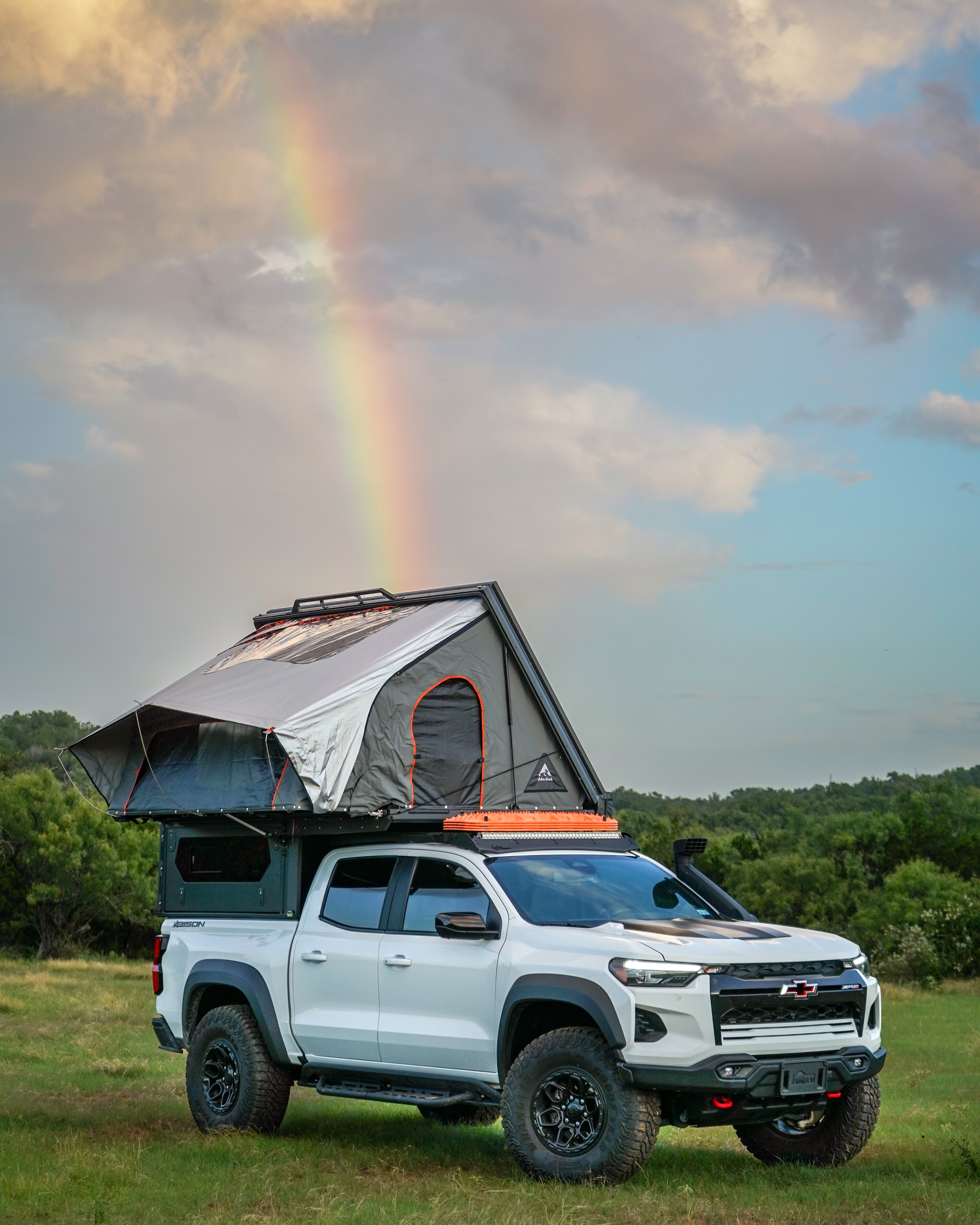 Alu-Cab ModCap Camper / Midsize 5' Bed Trucks