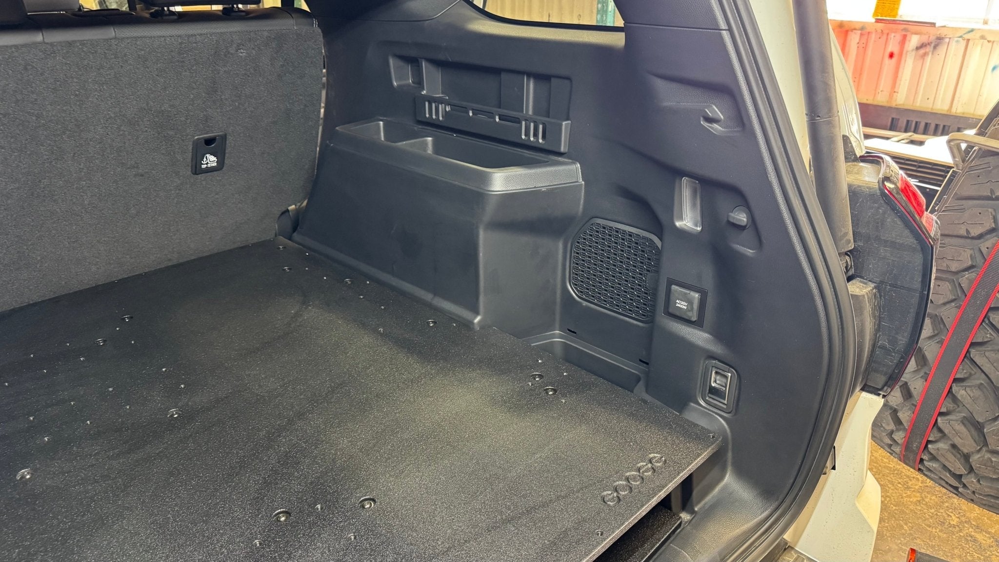Toyota - 4Runner - 2025-Present - 6th Gen - Hybrid - Explore Series - Rear Plate System