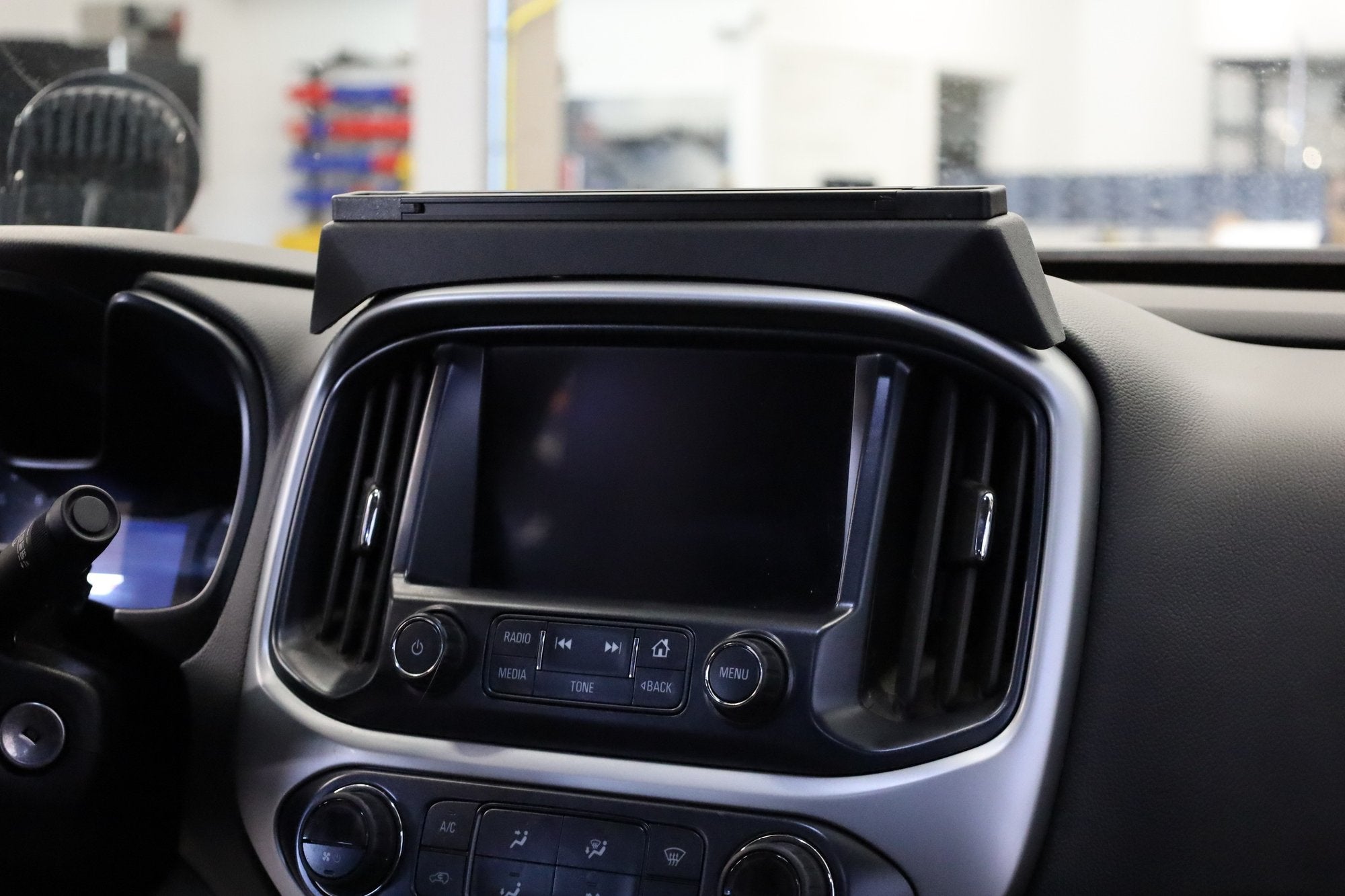 Chevy Colorado/GMC Canyon Powered Dash Mount by Expedition Essentials